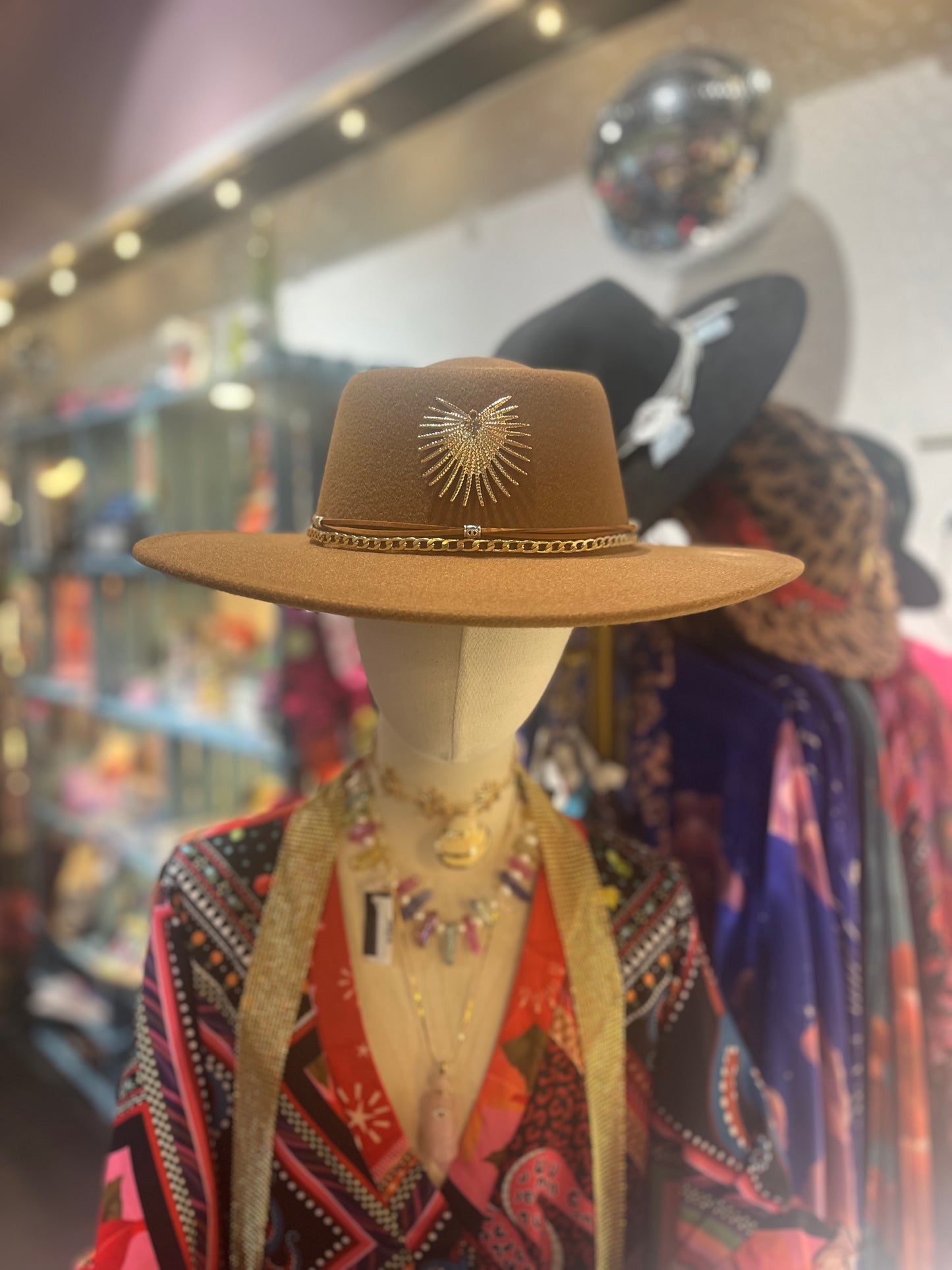 Tan Wide Brim Western Fedora β Gold Chain
