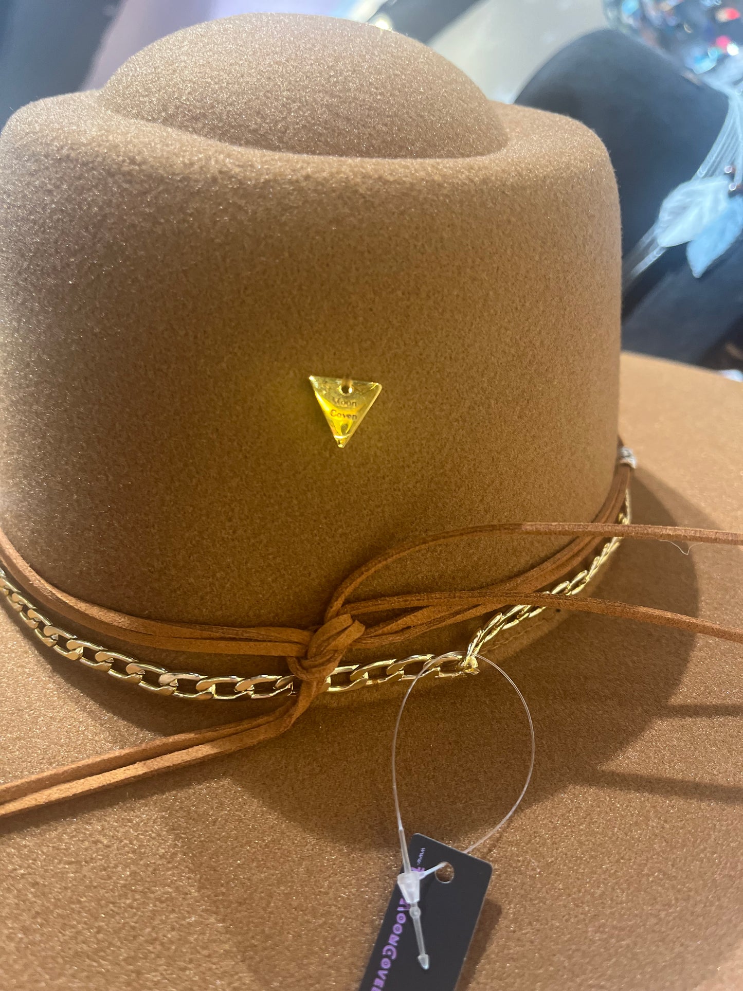 Tan Wide Brim Western Fedora β Gold Chain