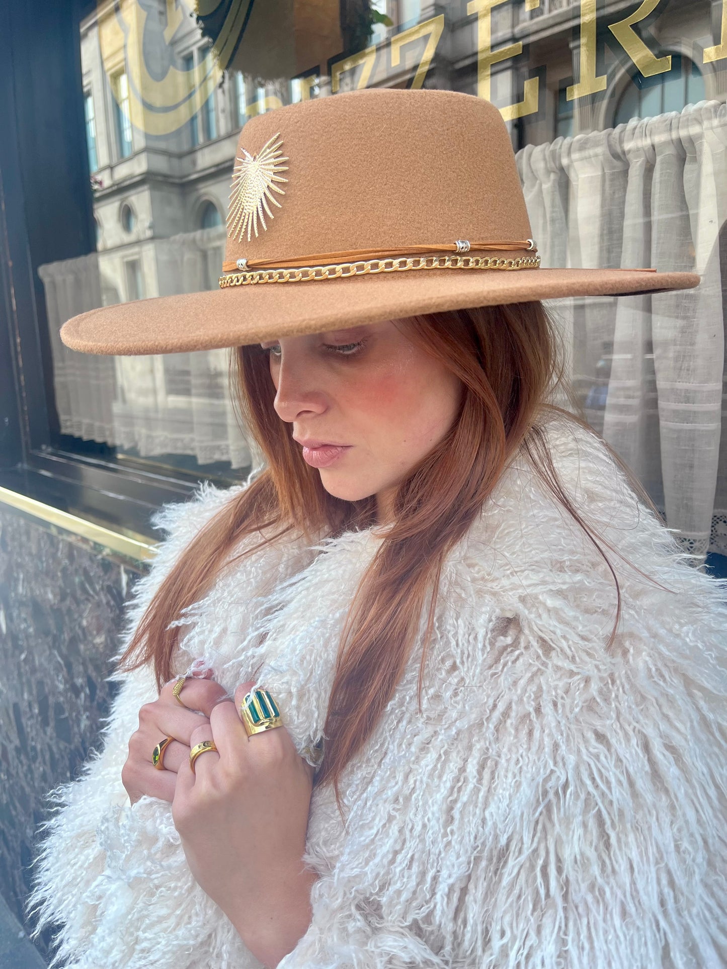 Tan Wide Brim Western Fedora β Gold Chain