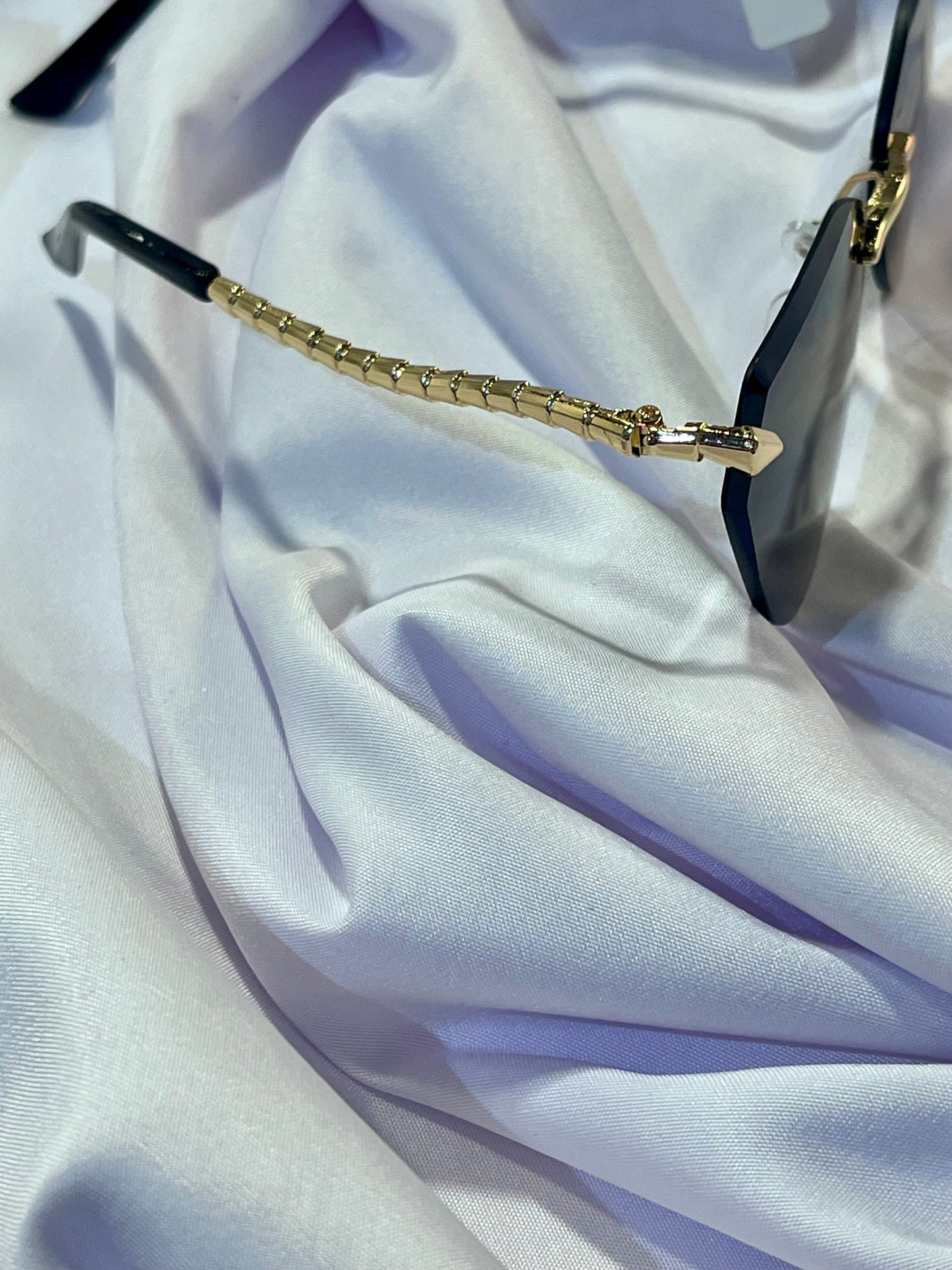 Selena Snake Detail Cat-Eye Sunglasses Black