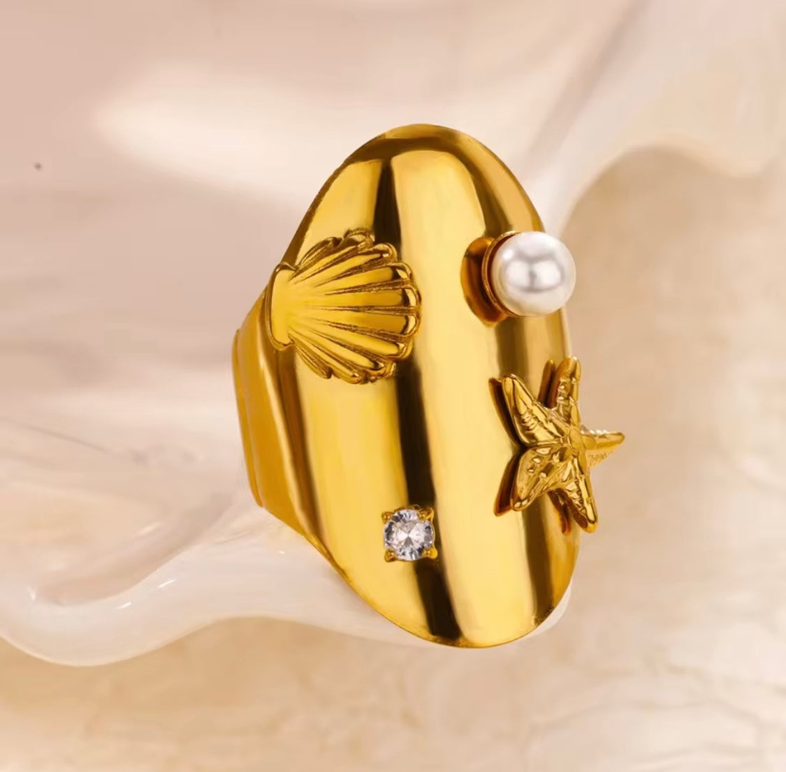 Gold Stainless Steel Shell & Starfish Ring – Ocean-Inspired Adjustable Statement