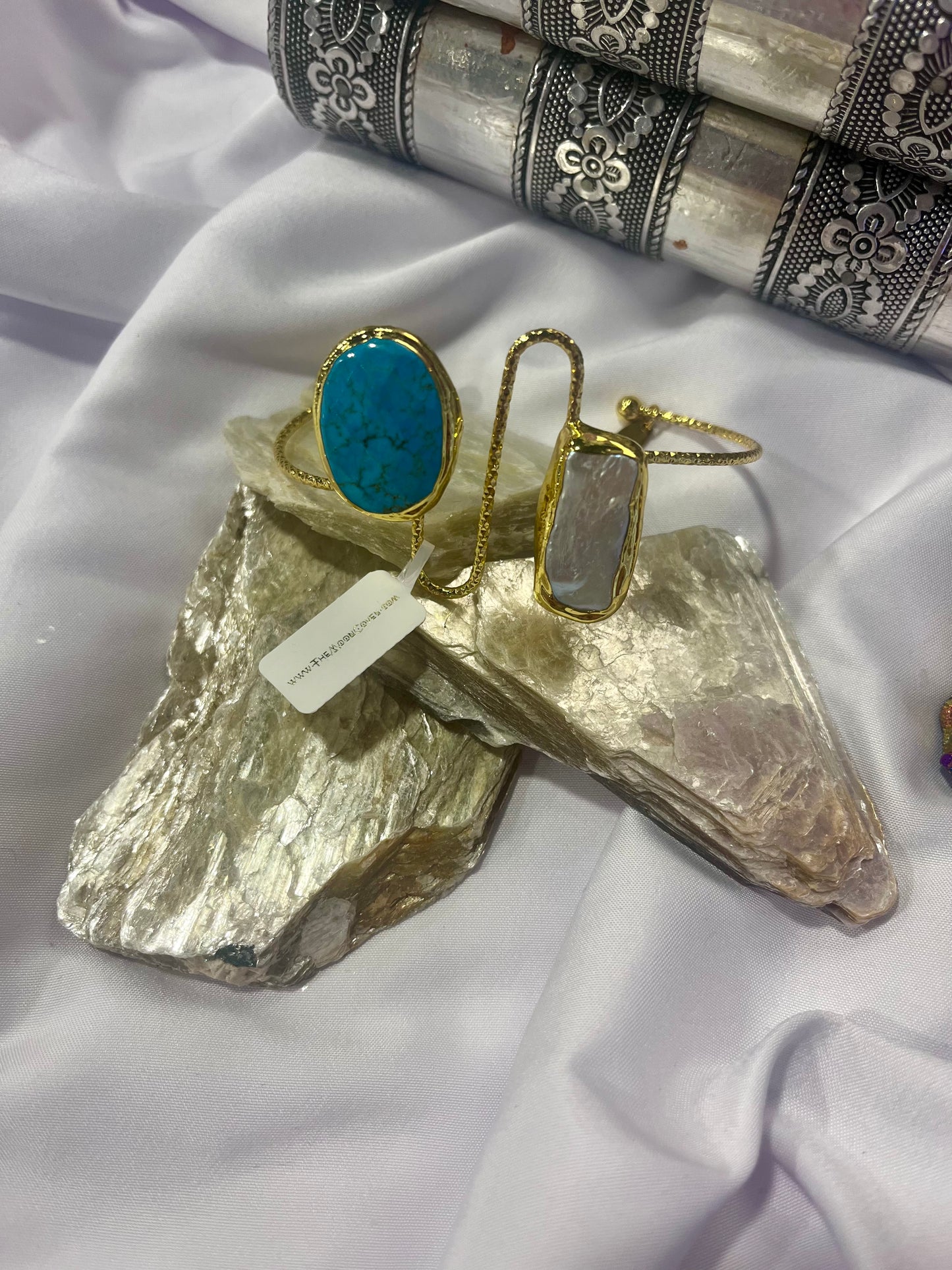 Golden Turquoise & Biwa Pearl Cuff Bracelet ā Unique Stone Jewellery