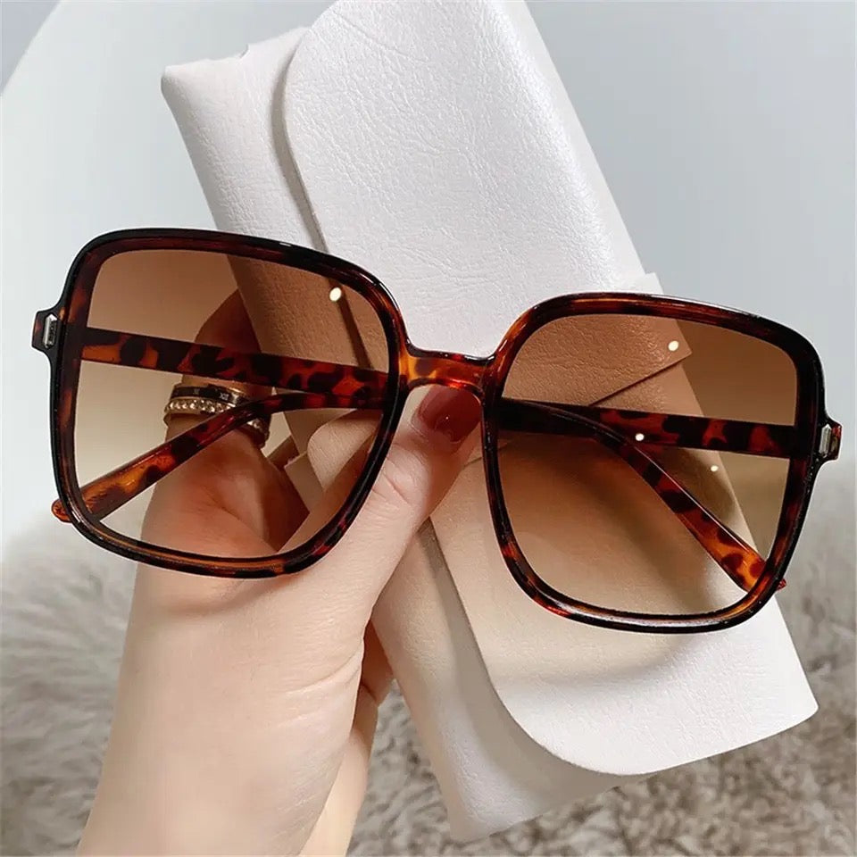 Cream Tea 60s round sunglasses