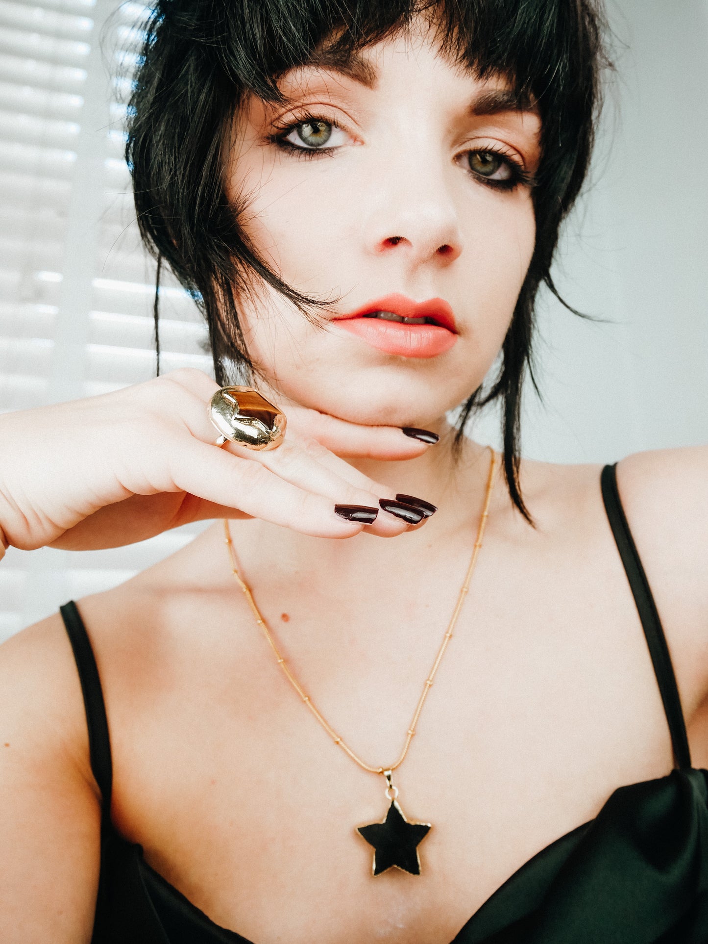 Black obsidian star gold necklace