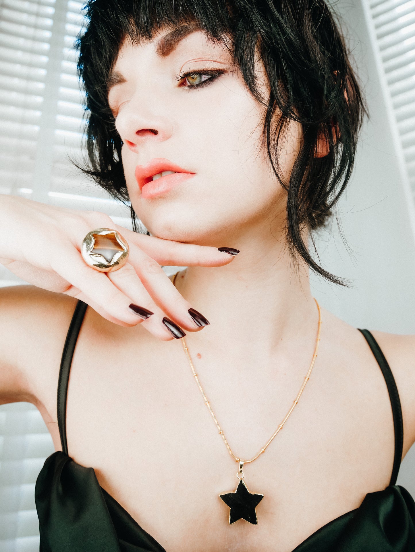 Black obsidian star gold necklace