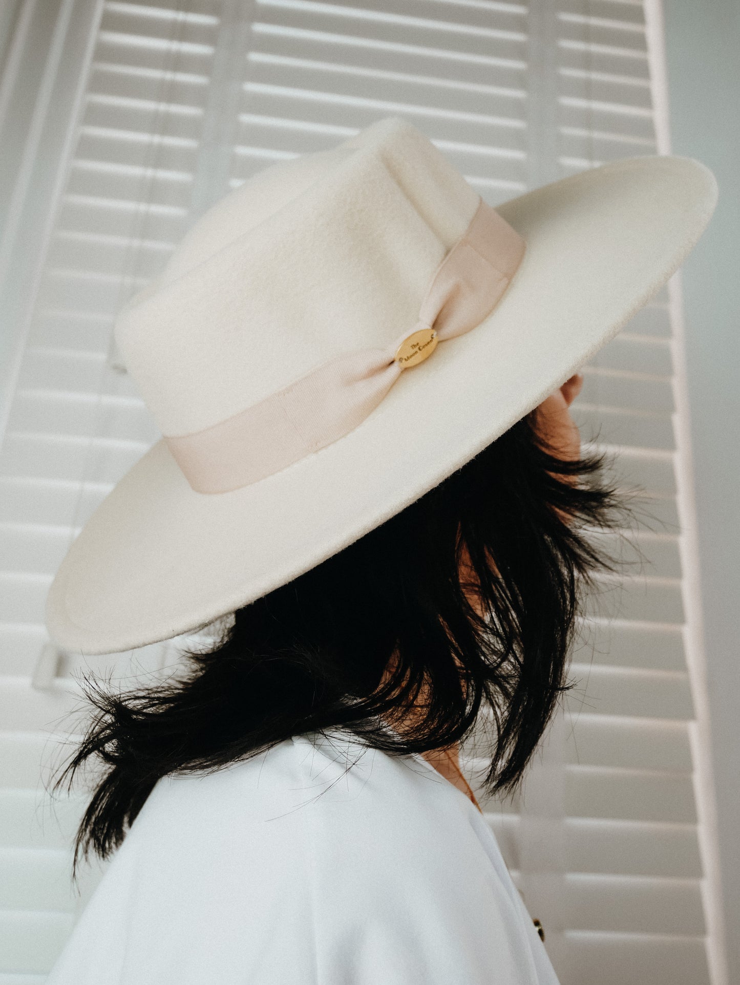 Circe cream ribbon wide brim flat top hat