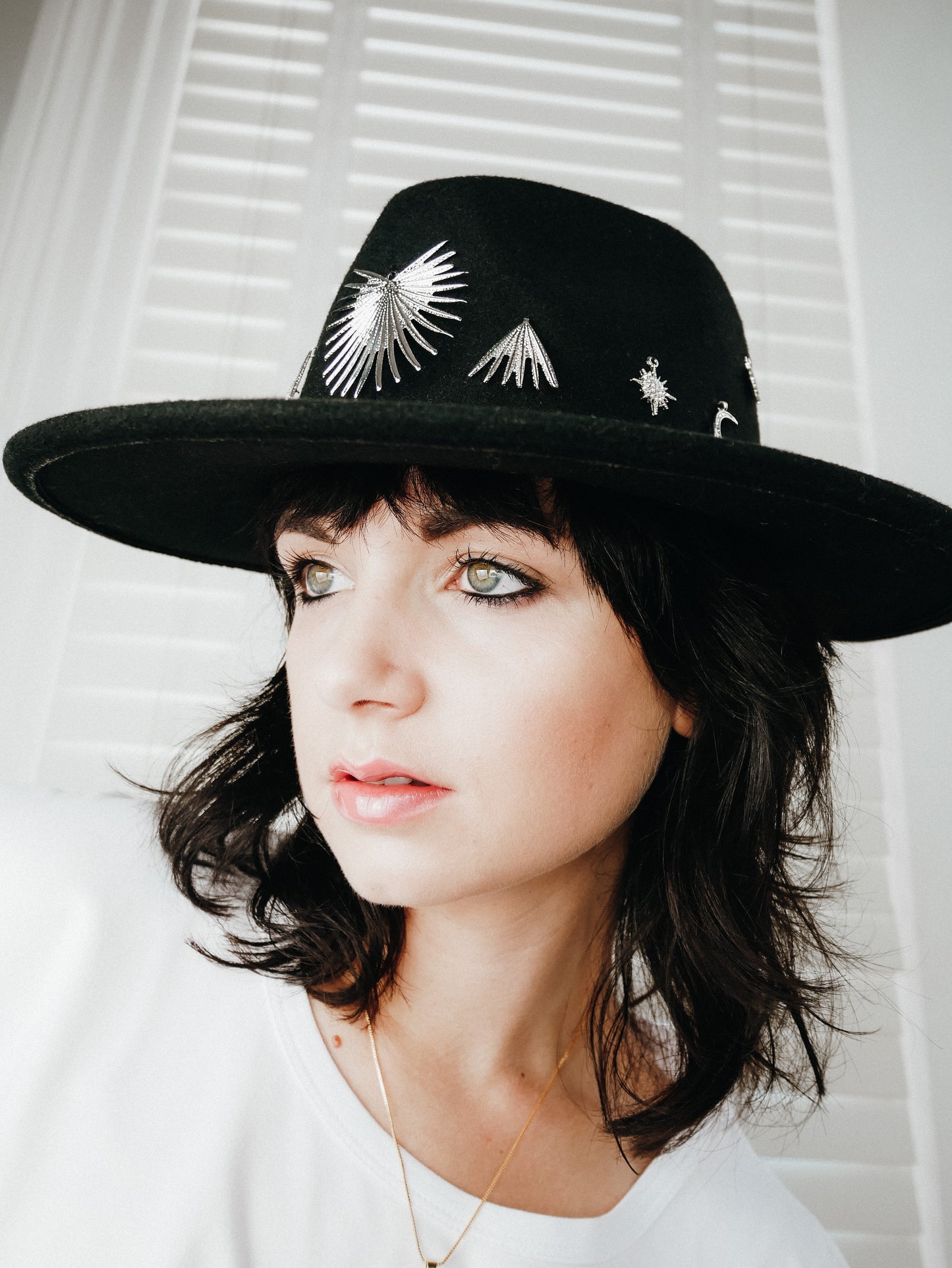 Moon dance silver crystal large brim white fedora hat