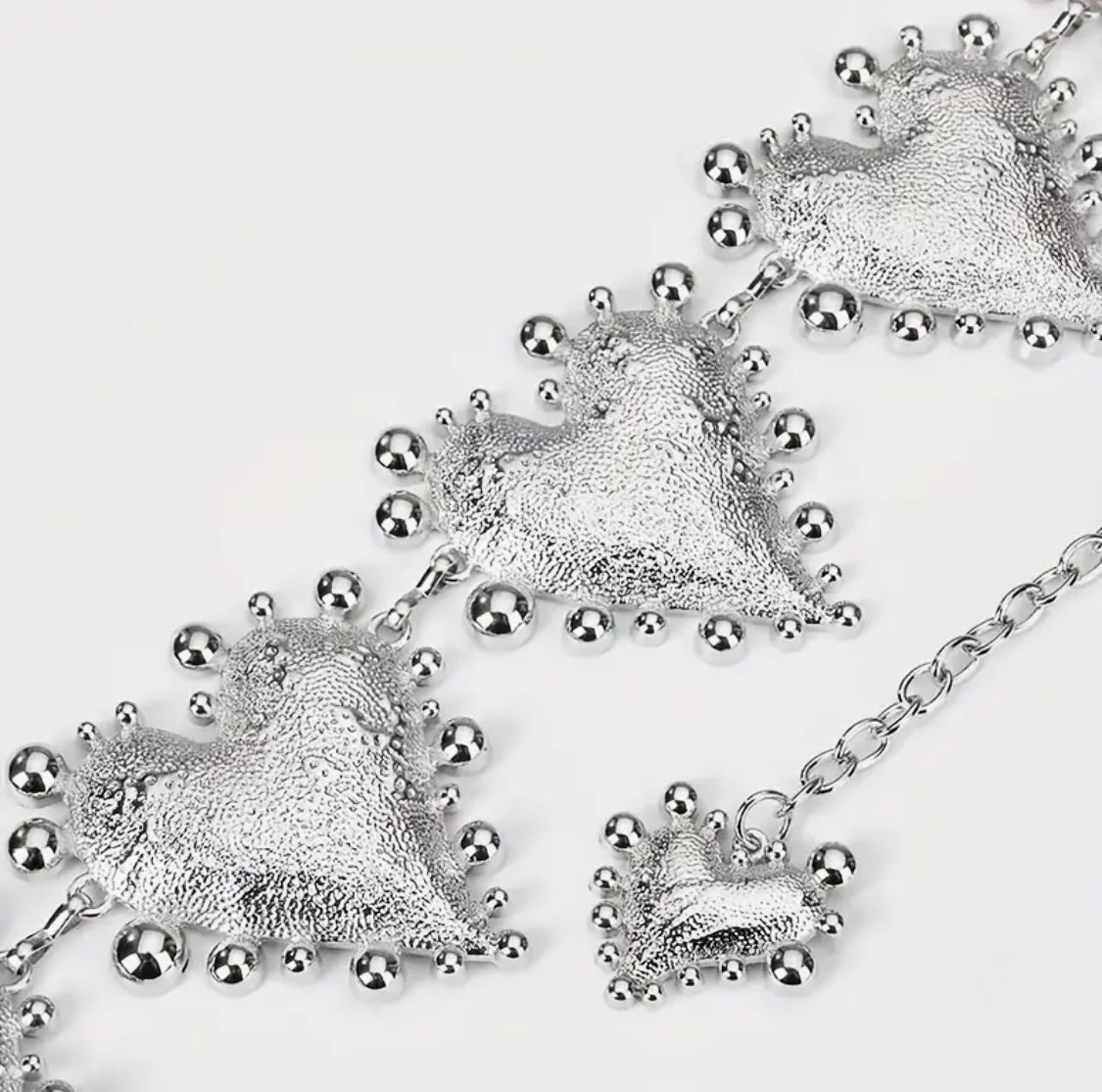 Golden Heart Statement Chain Belt