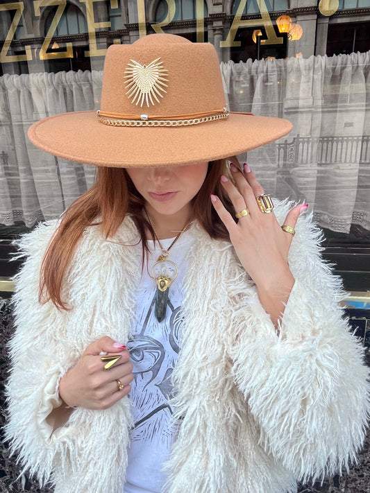 Tan Wide Brim Western Fedora – Gold Chain