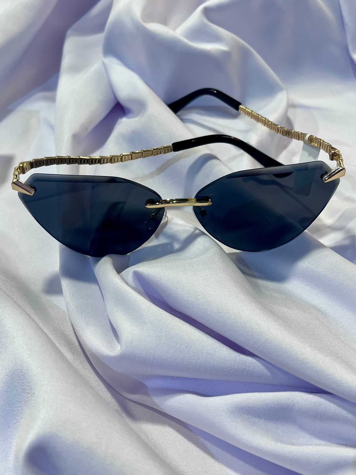 Selena Snake Detail Cat-Eye Sunglasses Black