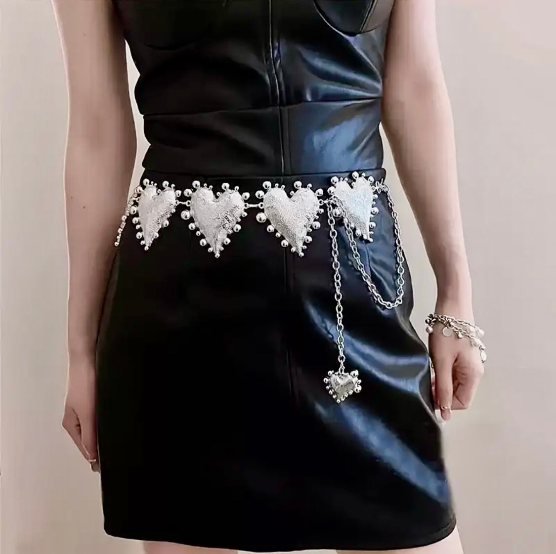 Golden Heart Statement Chain Belt