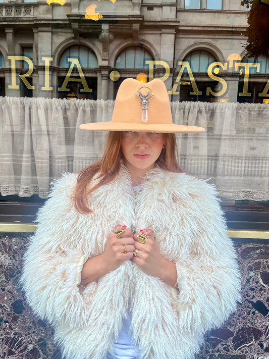 Arcana Amulet Hat – Beige Quartz Moon & Star Charm (Adjustable