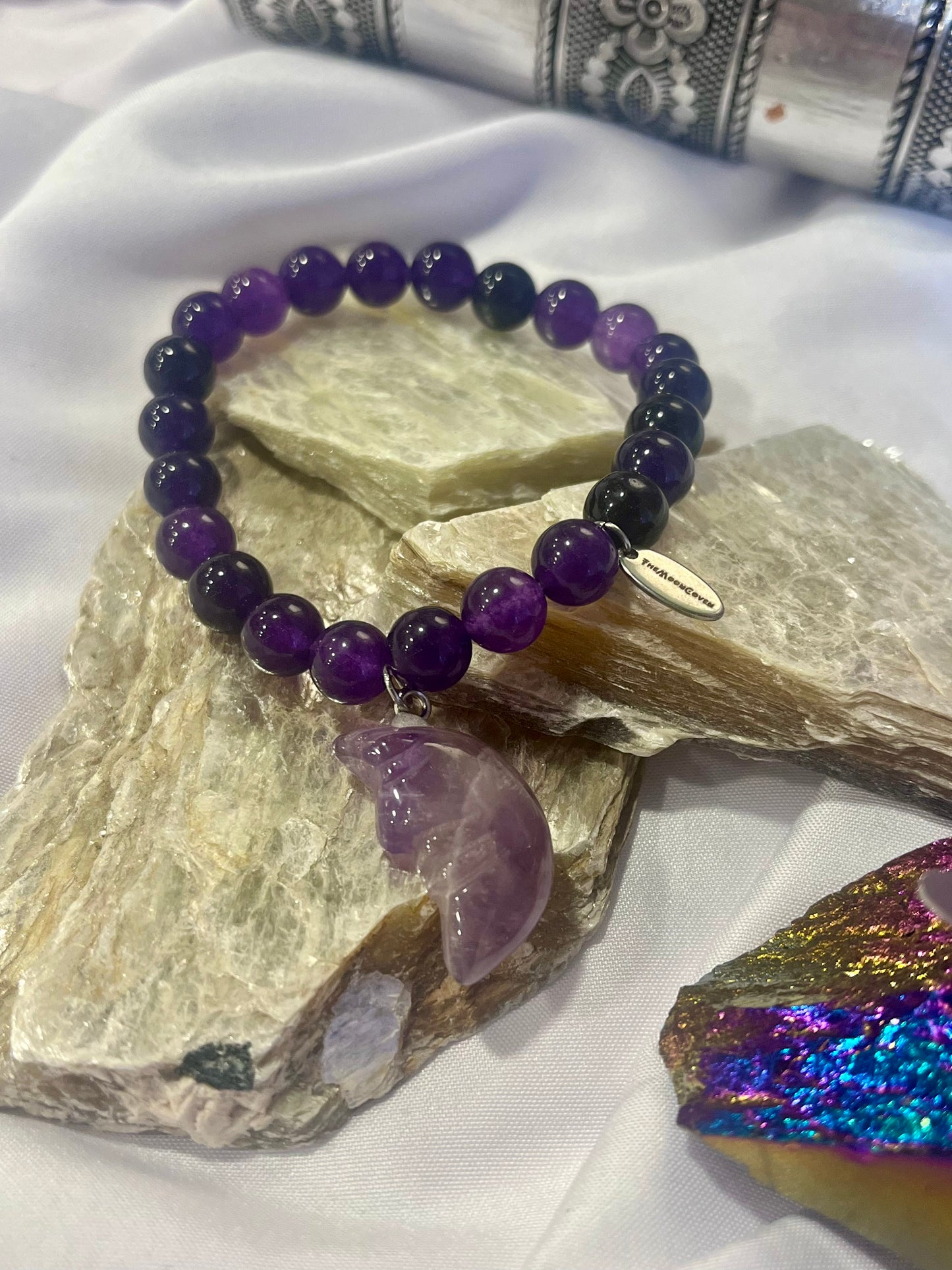 Amethyst Moon Bracelet – Protection, Intuition & Calm Energy