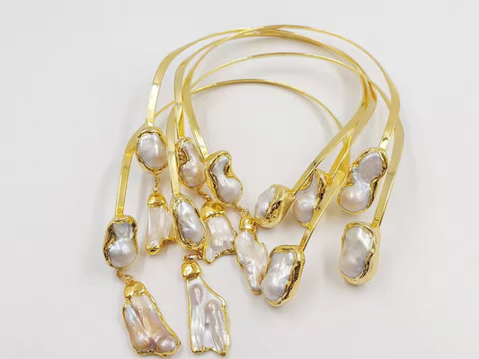 Golden Biwa Pearl Collar Necklace – Celestial Amulet Choker