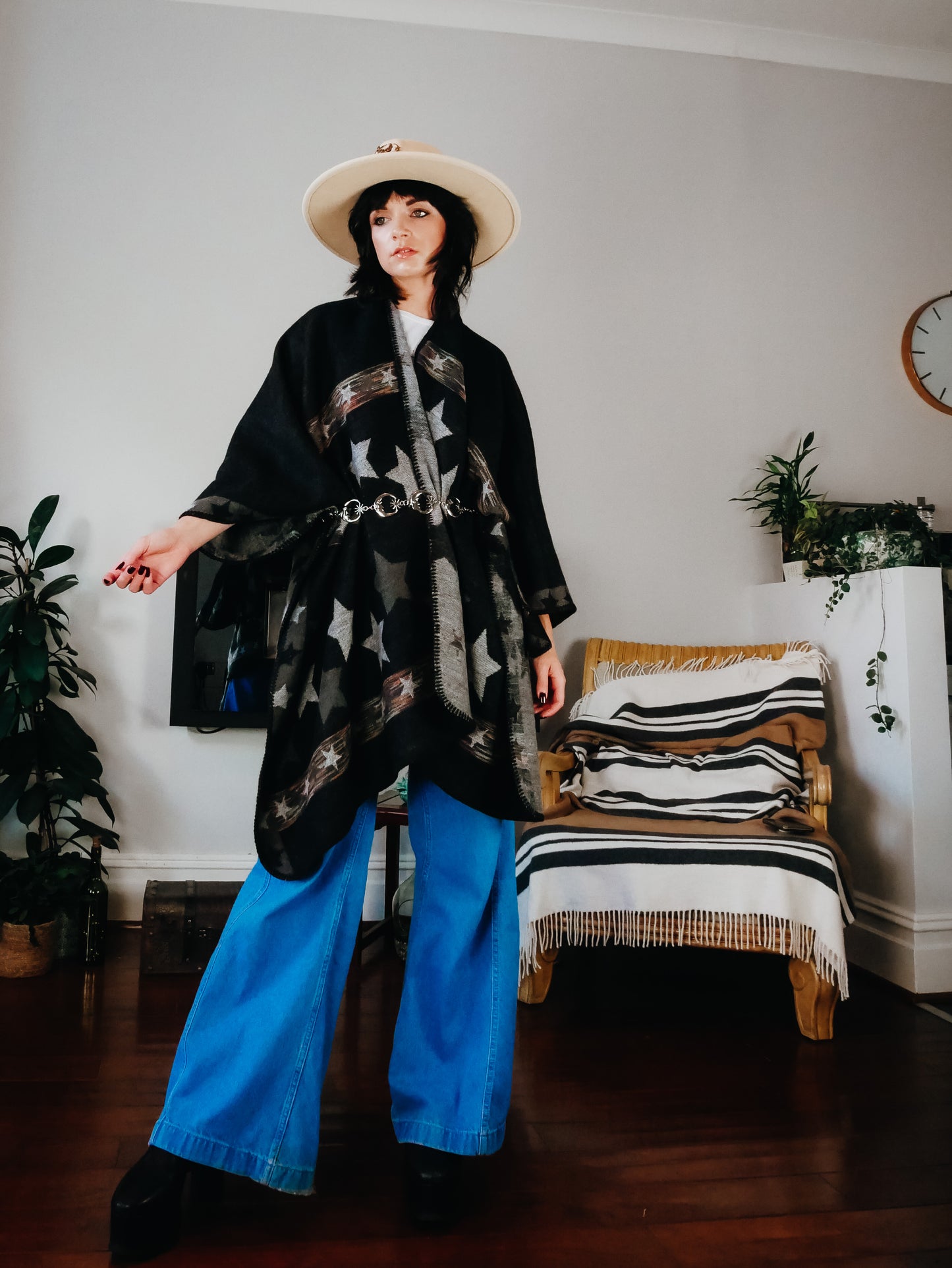 Black and grey star print kimono shawl