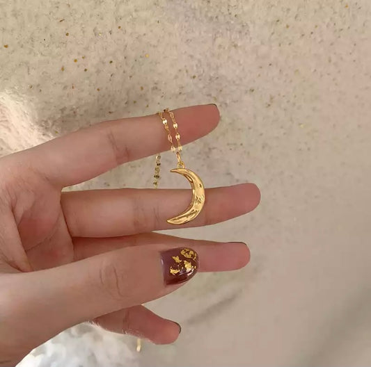 Gold mini half moon necklace